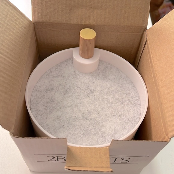 The 2 Bandits Jewelry Catchall Tray - Picture 5 of 5